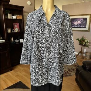 Emily Daniels black & white long roll tab sleeves blouse-size XL